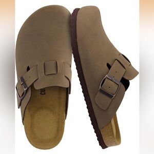 NEW!!!Cushionaire Hana Clog, Woman’s Size 11 Brown